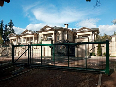 Откатные ворота с 3D сеткой